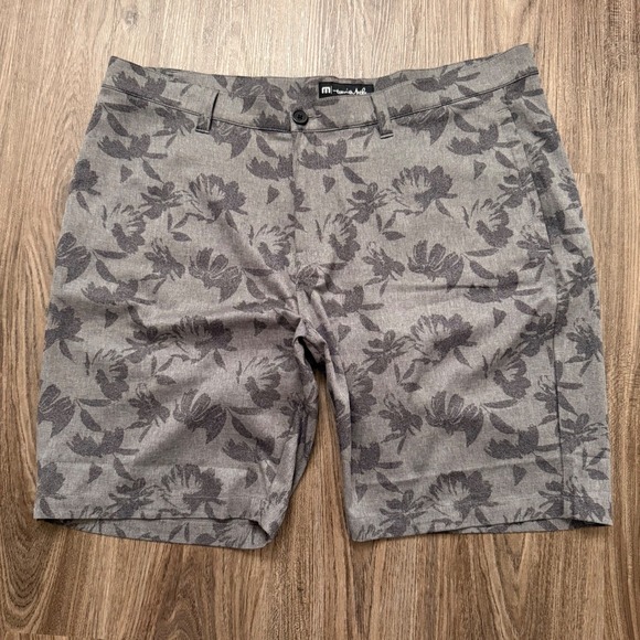 Travis Mathew Other - Travis Mathew Mens Floral Print Golf Shorts Size 40 Gray Performance Stretch